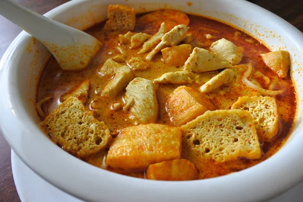 Close up van traditionele Maleisische curry laksa schotel — Stockfoto