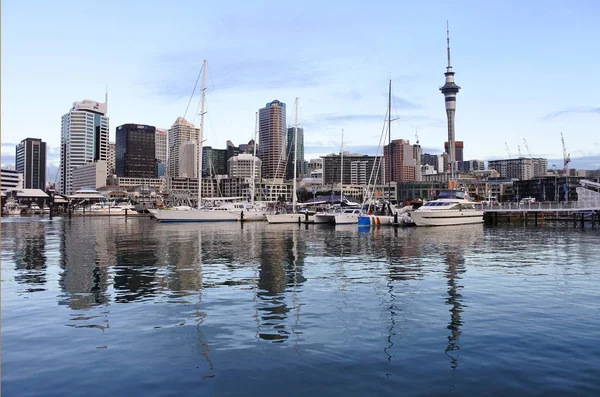 Skyline de la ciudad de Auckland desde Viaduct Marina —  Fotos de Stock