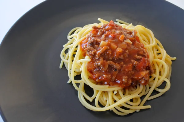 Klasik ev yapımı spagetti Bolognese — Stok fotoğraf