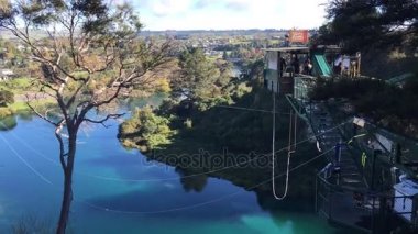 Tapou Yeni Zelanda bungy atlama