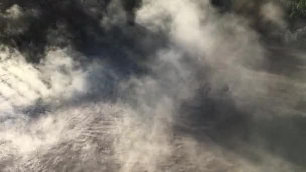 Piscina caliente en Kuirau Park rotorua Nueva Zelanda — Vídeo de stock