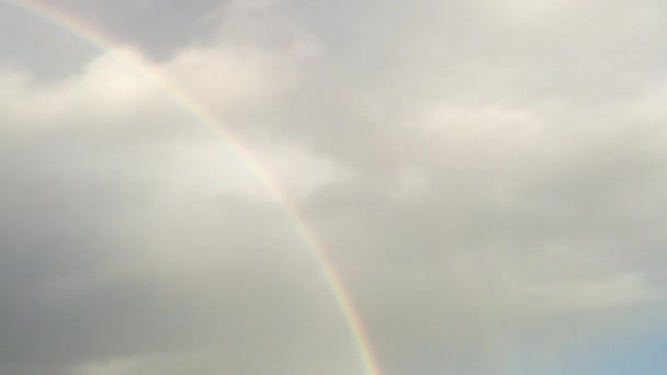 Regenbogen in der Wolke — Stockvideo