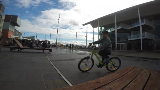 Time lapse besökare i Wynyard kvartalet Auckland — Stockvideo