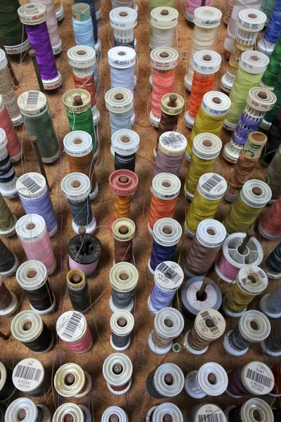 Vintage pamuk dikiş makaraları