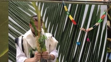 Sukkot üzerinde dört türü üzerinde nimet Yahudi Ortodoks adam