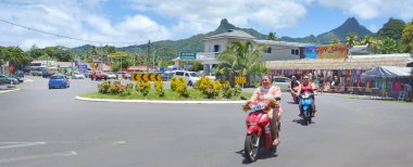 Avarua kasaba Rarotonga Cook ana cadde panoramik manzaralı 