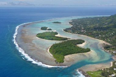 Muri Lagoon içinde Cook Adaları Rarotonga görünümünü hava manzara