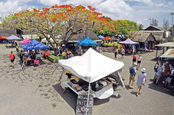 Luchtfoto van Punanga Nui markt Rarotonga Cookeilanden — Stockfoto