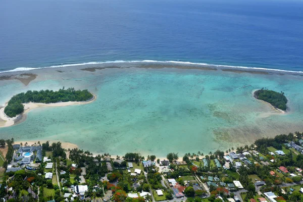 Letecká krajiny pohled na Muri laguny v Cookovy ostrovy Rarotonga — Stock fotografie