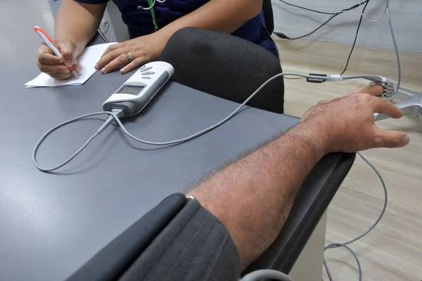 Blood pressure checkup — Stock Photo, Image