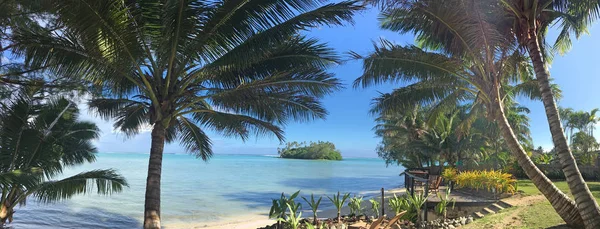 Панорамний краєвид подання місті Muri лагуни в Rarotonga Кука острів — стокове фото