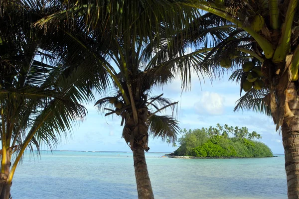 Taakoka islet Muri lagune Rarotonga Cookeilanden — Stockfoto