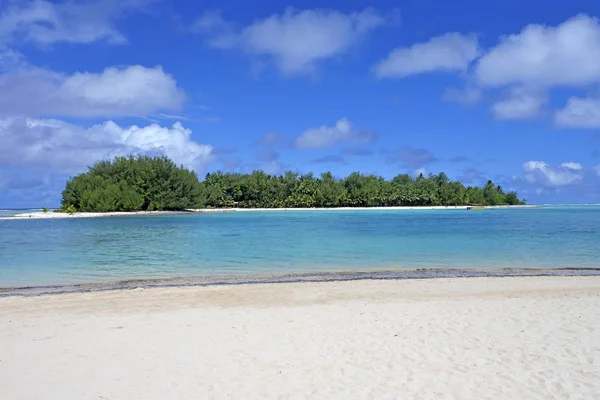 Koromiri ostrůvek v Muri Lagoon Rarotonga Cookovy ostrovy — Stock fotografie