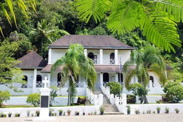 Takoma Θεολογικής Σχολής και το σπίτι αποστολής στην Rarotonga Co — Φωτογραφία Αρχείου
