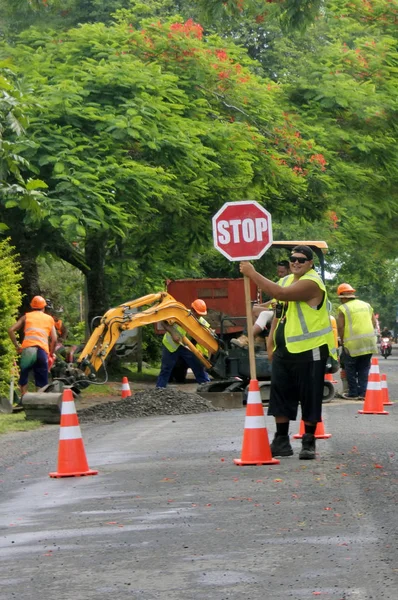 Road work in Rarotonga Cook Islands — Stock Photo, Image