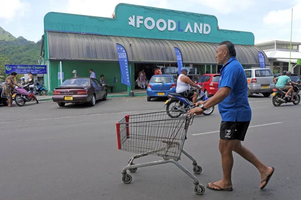 Cook Islanders compras em Foodland Supermercado Rarotonga Cook I — Fotografia de Stock