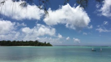 Muri lagün üzerinde Cook Adaları Rarotonga manzara. Muri lagün gerekir popüler yeri sağa sola eğlence su sporları ve Cook Adaları Rarotonga gezi turist olduğunu. 