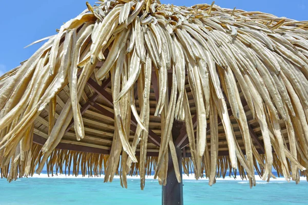 Panoramische tropische lagune uitzicht vanaf een Pacific Island buiten woo — Stockfoto