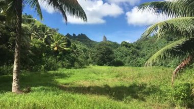 Manzara Te Rua Manga içinde Cook Adaları Rarotonga için çapraz Adası parçanın
