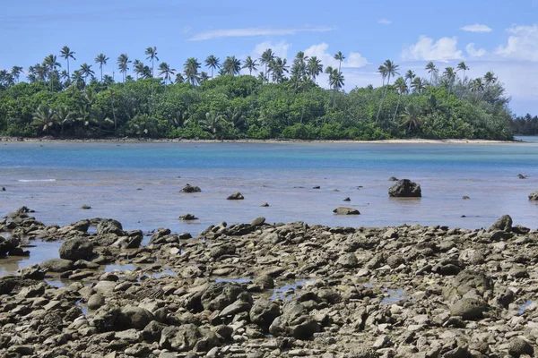 Pohled na krajinu Ngatangila přístavu v Cookovy ostrovy Rarotonga — Stock fotografie
