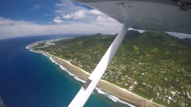Flygfoto Rarotonga Cooköarna Som Vacker Flygning Från Ett Litet Plan — Stockvideo