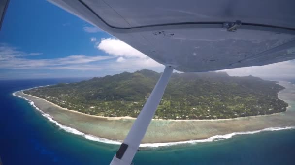 Flygfoto Rarotonga Cooköarna Som Vacker Flygning Från Ett Litet Plan — Stockvideo