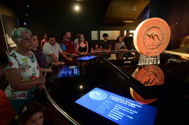 Perth Mint Perth Batı Avustralya 'da Avustralyalı bir tonluk altın sikke