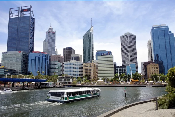 Transperth Ferry Service in Elizabeth Quay Jetty Perth Western A — Stock Photo, Image