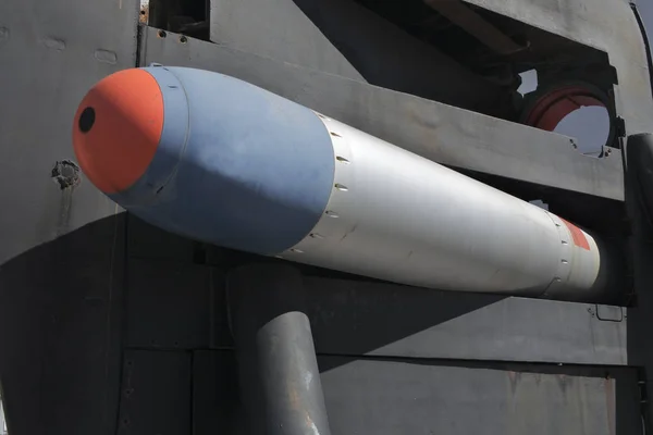 Missile torpille sur un sous-marin — Photo