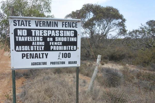 Der staatliche Sperrzaun in Westaustralien — Stockfoto