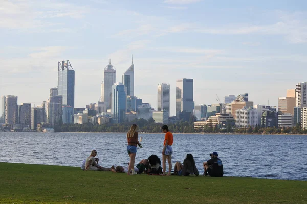 Australian family having a gathering on Swan River in Perth West — Stock Photo, Image
