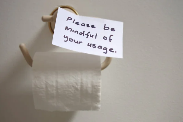 Please Mindful Your Usage Sign Toilet Roll Holder Shortage Toilet — Stock Photo, Image