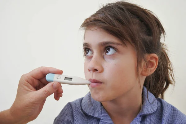 Medical Person Measuring Temperature Sick Young Schoolgirl Real People Copy — Stock Photo, Image