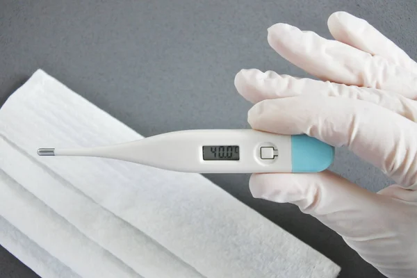 Pov Personal Perspective Person Wearing Protective Gloves Looking Thermometer Showing — Stock Photo, Image