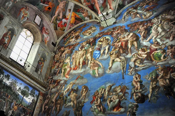 Vatican Apr 2011 Interior Sistine Chapel Artwork Michelangelo Vatican Museums — Stock Photo, Image