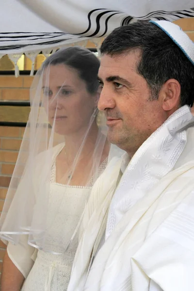 Novia Judía Novio Casaron Una Ceremonia Boda Judía Ortodoxa Moderna — Foto de Stock