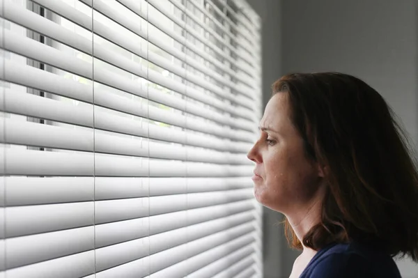 Mujer Triste Edad Que Tiene Síntomas Ansiedad Que Sufren Depresión —  Fotos de Stock