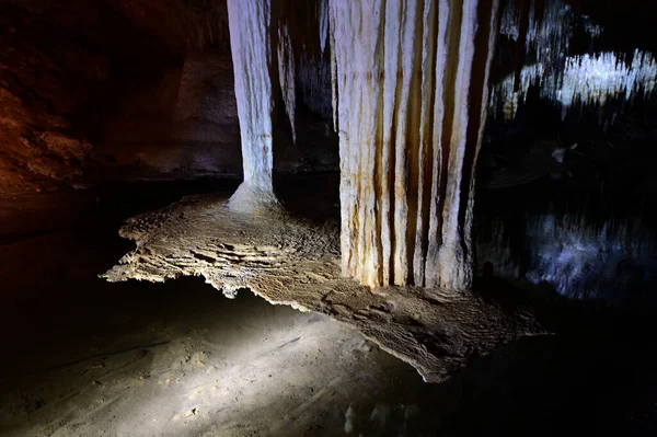 Mesa Suspensa Caverna Lago Região Rio Margaret Austrália Ocidental — Fotografia de Stock