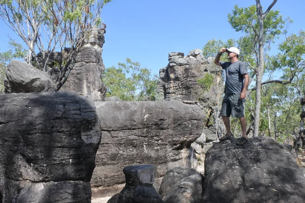 Homme Adulte Australien Visite Touristique Dans Ville Perdue Parc National — Photo