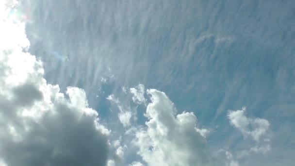 1920X1080 Fps Muito Bom Céu Azul Fundo Branco Chuva Nuvens — Vídeo de Stock