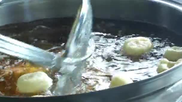 1920X1080 Fps Muito Bom Preparando Pastas Turcas Tradicionais Lokma Vídeo — Vídeo de Stock