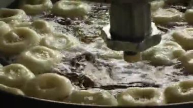 1920 x 1080 25 Fps. çok güzel kavrulmuş Türk Donut Lokma Video.