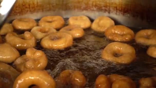 1920 1080 Fps Mycket Trevlig Fritering Desserter Donut Lokma Slowmotion — Stockvideo