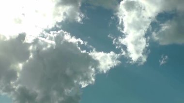 1920 x 1080 25 Fps. çok güzel yavaş yavaş bahar bulutlar zaman hızlandırılmış Video.