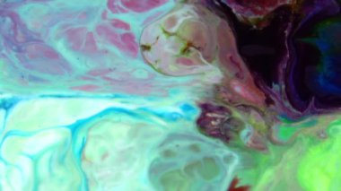 Sanatın Soyut Güzelliği Patlayan Fantezi Yayılımı. Renkli Kaos Mürekkebi Sıvı Türbülans Hareketinde Yayıldı 