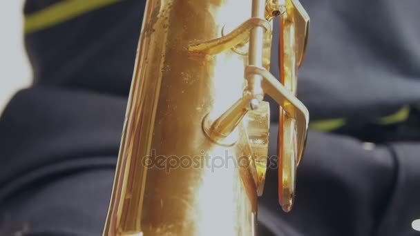 Man Hand Playing on Saxophone Soprano (en inglés). Primer plano — Vídeos de Stock