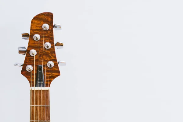 Detalhe Guitarra Acústica Espaço Cópia Fundo Branco — Fotografia de Stock