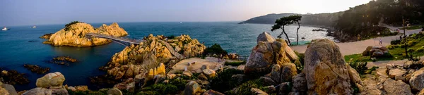 Daewangam, dev bir rock Island Ulsan, Güney Kore'nun Batı kesiminde yer alan