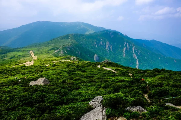 Youngnam Alps - Korean mountain trekking trails