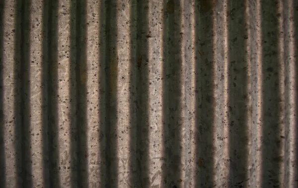 Zinco telhado fundo Causado pelo tempo e chuva com decadência . — Fotografia de Stock